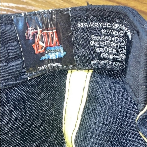 Nintendo 2016 Legend Of Zelda Snapback Hat Cap Link WindWaker Skyward Sword - Picture 5 of 5